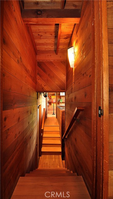 Stairwell landing between upstairs bedroom 5 and office/retreat