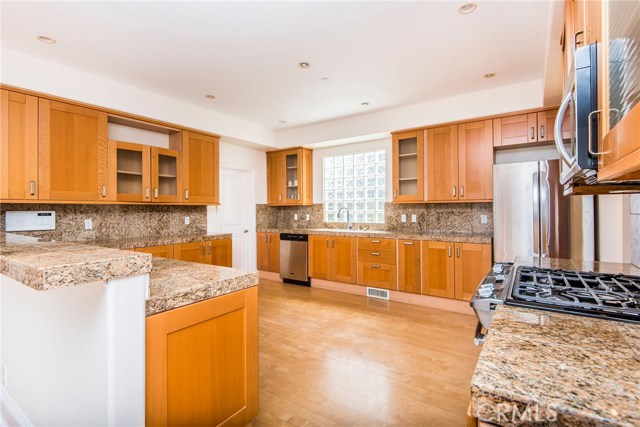 222 Prospect Avenue, Redondo Beach, California 90277, 3 Bedrooms Bedrooms, ,3 BathroomsBathrooms,Residential,Sold,Prospect,SB18229274