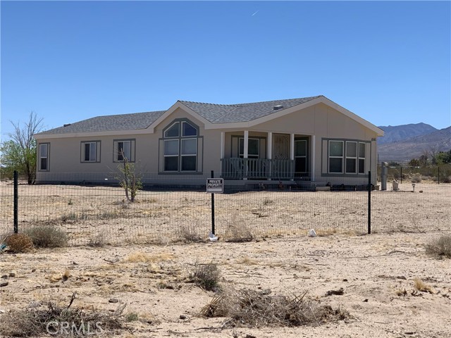 Detail Gallery Image 1 of 1 For 9945 Fairlane Rd, Lucerne Valley,  CA 92356 - 3 Beds | 2 Baths