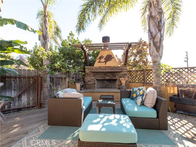 1158 8th Street, Hermosa Beach, California 90254, 3 Bedrooms Bedrooms, ,1 BathroomBathrooms,Residential,Sold,8th,SB20088189