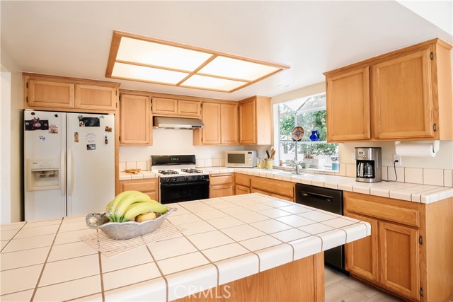 2005 Warfield Avenue, Redondo Beach, California 90278, 3 Bedrooms Bedrooms, ,2 BathroomsBathrooms,Residential,Sold,Warfield,SB20106685