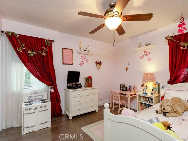 1300 Harkness Street, Manhattan Beach, California 90266, 3 Bedrooms Bedrooms, ,2 BathroomsBathrooms,Residential,Sold,Harkness,SW18033577