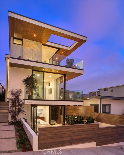 246 30th Street, Hermosa Beach, California 90254, 4 Bedrooms Bedrooms, ,4 BathroomsBathrooms,Residential,Sold,30th,SB19212204