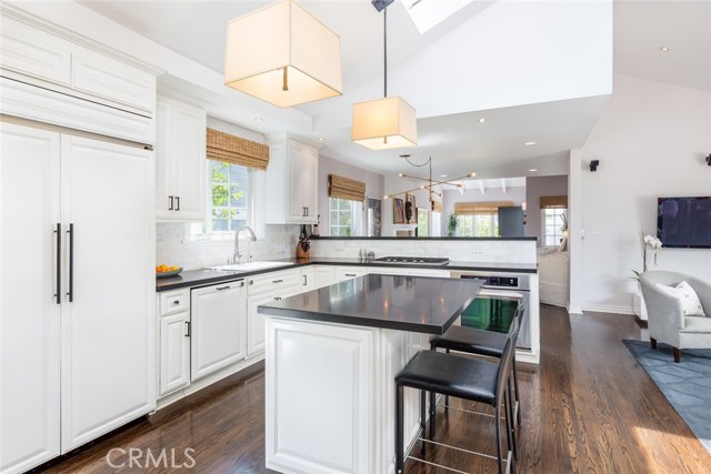 1407 23rd Street, Manhattan Beach, California 90266, 4 Bedrooms Bedrooms, ,2 BathroomsBathrooms,Residential,Sold,23rd,SB17168172