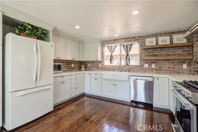 2003 Mathews Avenue, Redondo Beach, California 90278, 3 Bedrooms Bedrooms, ,2 BathroomsBathrooms,Residential,Sold,Mathews,SB20131644