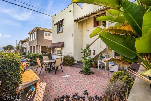 317 11th Street, Manhattan Beach, California 90266, ,Residential Income,Sold,11th,SB17074828