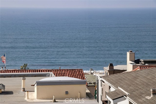 320 33rd Place, Manhattan Beach, California 90266, 3 Bedrooms Bedrooms, ,3 BathroomsBathrooms,Residential,Sold,33rd,SB21043576