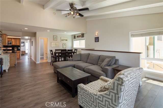 834 Lucia Avenue, Redondo Beach, California 90277, 3 Bedrooms Bedrooms, ,2 BathroomsBathrooms,Residential,Sold,Lucia,SB18180242