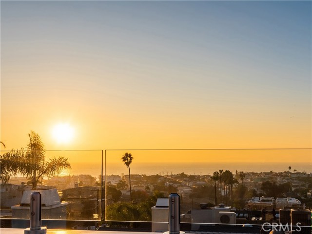 667 Longfellow Avenue, Hermosa Beach, California 90254, 3 Bedrooms Bedrooms, ,3 BathroomsBathrooms,Residential,Sold,Longfellow,SB19000849