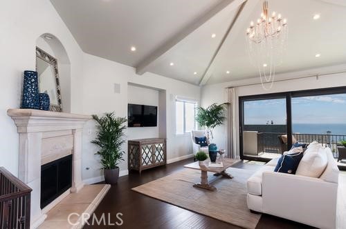 1704 Highland Avenue, Manhattan Beach, California 90266, 4 Bedrooms Bedrooms, ,4 BathroomsBathrooms,Residential,Sold,Highland,SB20075939