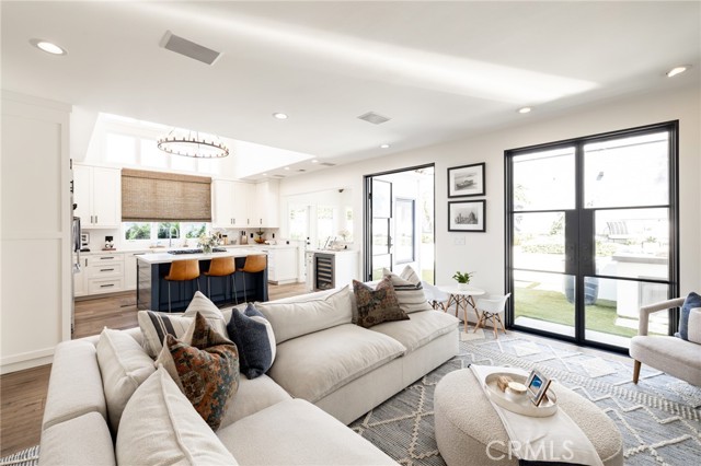 2408 Pine Avenue, Manhattan Beach, California 90266, 4 Bedrooms Bedrooms, ,3 BathroomsBathrooms,Residential,Sold,Pine,SB21066835