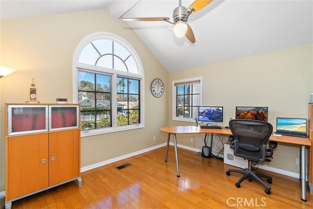 3 Bed Home for Sale in Encino, California