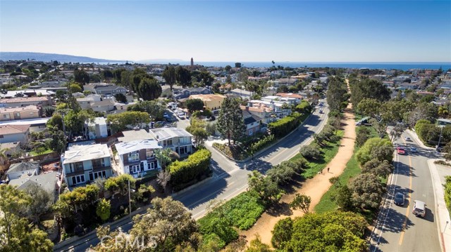 2404 Laurel Avenue, Manhattan Beach, California 90266, 5 Bedrooms Bedrooms, ,4 BathroomsBathrooms,Residential,Sold,Laurel,SB18037787