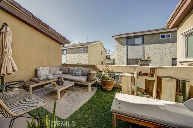 2005 Carnegie Lane, Redondo Beach, California 90278, 4 Bedrooms Bedrooms, ,3 BathroomsBathrooms,Residential,Sold,Carnegie,SB21027206