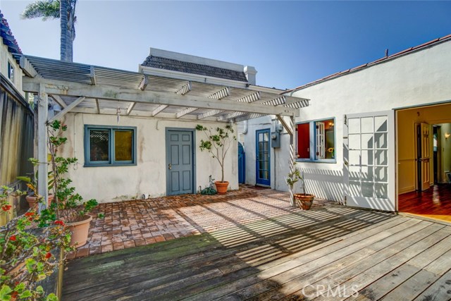 102 Juanita Avenue, Redondo Beach, California 90277, 2 Bedrooms Bedrooms, ,1 BathroomBathrooms,Residential,Sold,Juanita,SB19205626