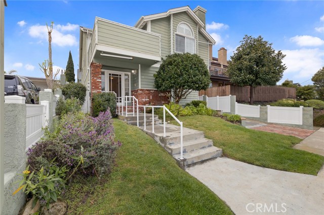 Front entrance leading to unit.  Two town homes on the lot - COMPLETELY detached and NO HOA fee.