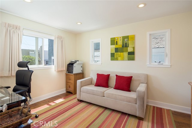 511 2nd Street, Hermosa Beach, California 90254, 3 Bedrooms Bedrooms, ,1 BathroomBathrooms,Residential,Sold,2nd,SB18098379