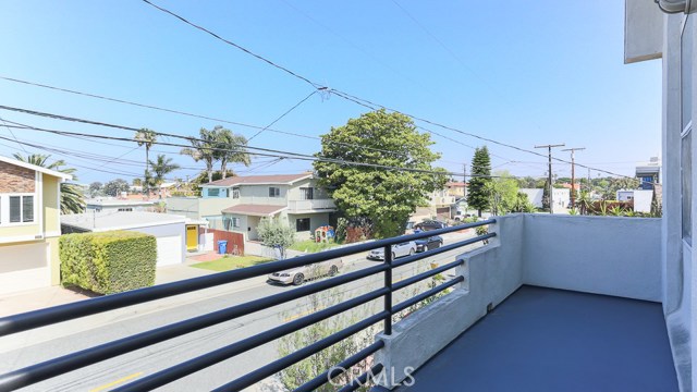 1736 Herrin Street, Redondo Beach, California 90278, 3 Bedrooms Bedrooms, ,2 BathroomsBathrooms,Residential,Sold,Herrin,DW18110109