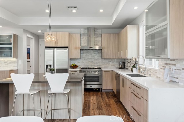2013 Voorhees Avenue, Redondo Beach, California 90278, 4 Bedrooms Bedrooms, ,3 BathroomsBathrooms,Residential,Sold,Voorhees,SB21088037