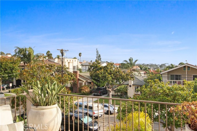 west facing balcony with ocean views