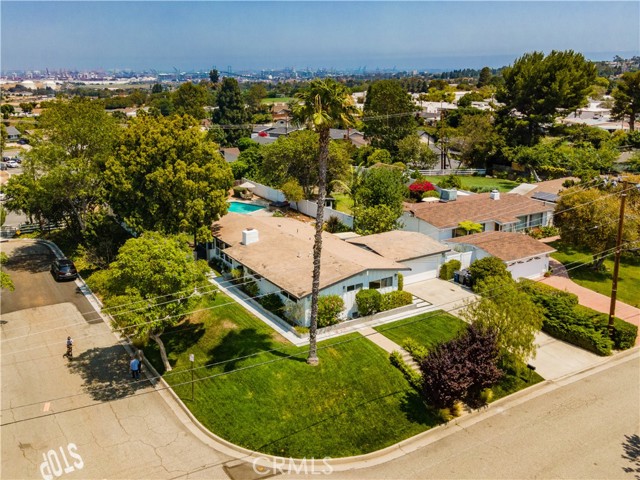 26 Gaucho Drive, Rolling Hills Estates, California 90274, 4 Bedrooms Bedrooms, ,2 BathroomsBathrooms,Residential,Sold,Gaucho,SB21153280