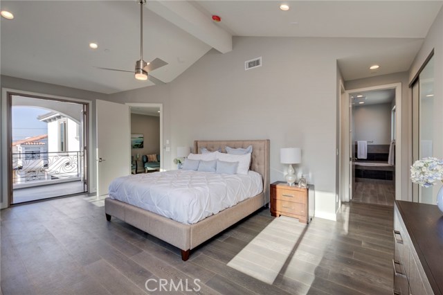 1802 Pullman Lane, Redondo Beach, California 90278, 4 Bedrooms Bedrooms, ,3 BathroomsBathrooms,Residential,Sold,Pullman,PV18085899