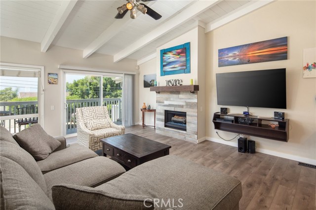 834 Lucia Avenue, Redondo Beach, California 90277, 3 Bedrooms Bedrooms, ,2 BathroomsBathrooms,Residential,Sold,Lucia,SB18180242