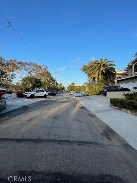 632 35th Street, Manhattan Beach, California 90266, 4 Bedrooms Bedrooms, ,3 BathroomsBathrooms,Residential,Sold,35th,SB21104964