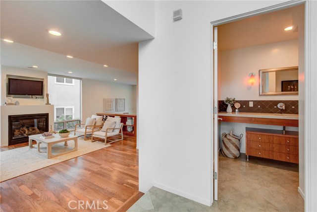 2400 Palm Avenue, Manhattan Beach, California 90266, 4 Bedrooms Bedrooms, ,4 BathroomsBathrooms,Residential,Sold,Palm,SB20055026