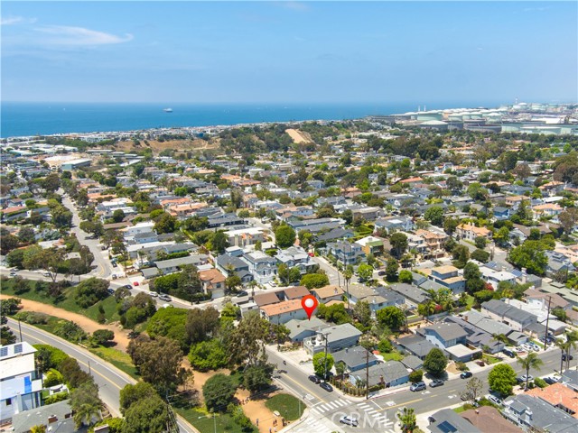 2527 Valley Drive, Manhattan Beach, California 90266, 2 Bedrooms Bedrooms, ,1 BathroomBathrooms,Residential,Sold,Valley,SB21125381