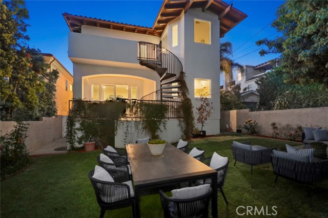 700 Avenue C, Redondo Beach, California 90277, 5 Bedrooms Bedrooms, ,5 BathroomsBathrooms,Residential,Sold,Avenue C,SB19123719