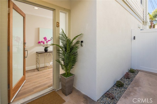 527 Maria Avenue, Redondo Beach, California 90277, 3 Bedrooms Bedrooms, ,2 BathroomsBathrooms,Residential,Sold,Maria,TR17109410