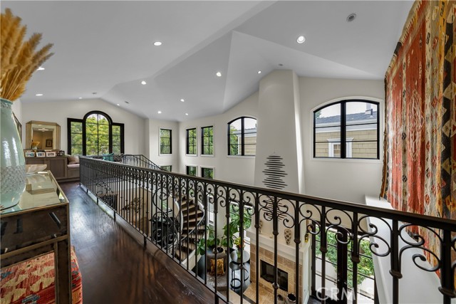 583 35th Street, Manhattan Beach, California 90266, 4 Bedrooms Bedrooms, ,1 BathroomBathrooms,Residential,Sold,35th,SB21141914