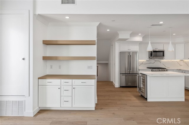 2112 Carnegie Lane, Redondo Beach, California 90278, 4 Bedrooms Bedrooms, ,4 BathroomsBathrooms,Residential,Sold,Carnegie,SB21029708