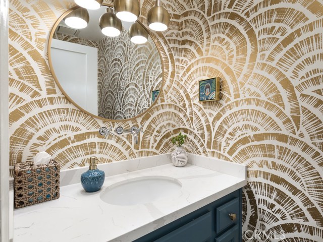 711 Irena Avenue, Redondo Beach, California 90277, 4 Bedrooms Bedrooms, ,2 BathroomsBathrooms,Residential,Sold,Irena,SB19226574