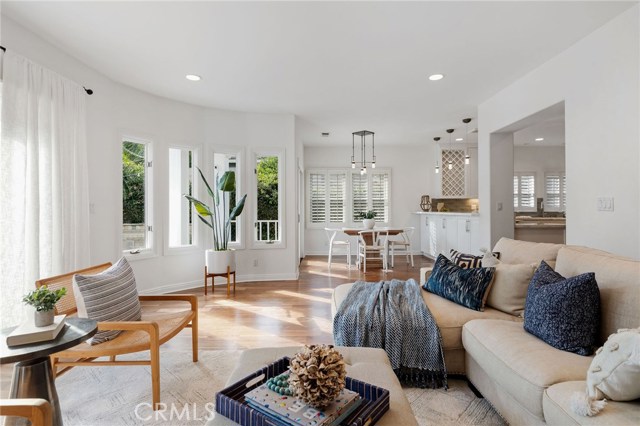 Sun Filled Family Room, Nook and Kitchen