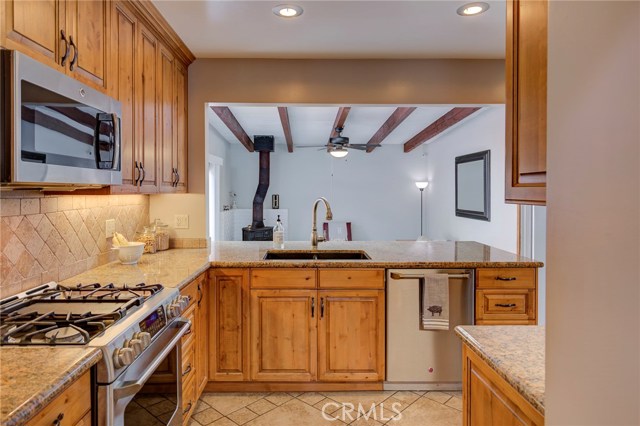 2215 Glick Court, Redondo Beach, California 90278, 4 Bedrooms Bedrooms, ,2 BathroomsBathrooms,Residential,Sold,Glick,SB18233493