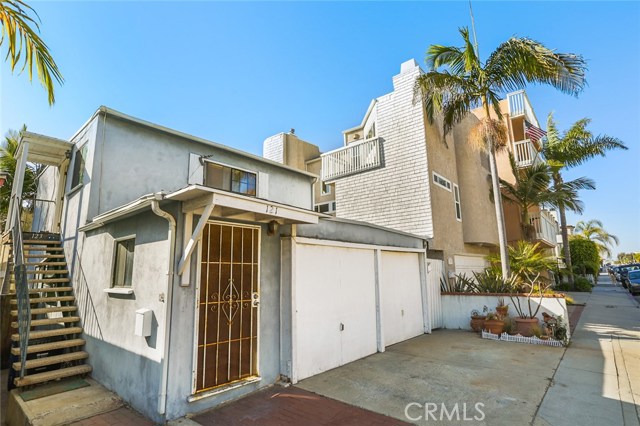 121 Manhattan Avenue, Hermosa Beach, California 90254, ,Residential Income,Sold,Manhattan,SB18045549