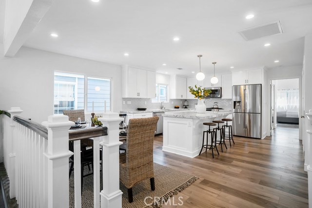 1808 Rockefeller Lane, Redondo Beach, California 90278, 3 Bedrooms Bedrooms, ,2 BathroomsBathrooms,Residential,Sold,Rockefeller,SB18082595