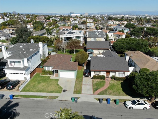 1311 18th Street, Manhattan Beach, California 90266, 2 Bedrooms Bedrooms, ,1 BathroomBathrooms,Residential,Sold,18th,SB21033175
