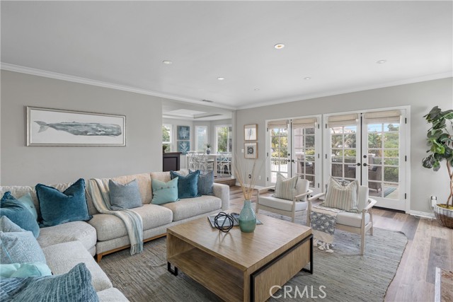 519 Juanita Avenue, Redondo Beach, California 90277, 5 Bedrooms Bedrooms, ,2 BathroomsBathrooms,Residential,Sold,Juanita,SB21138287