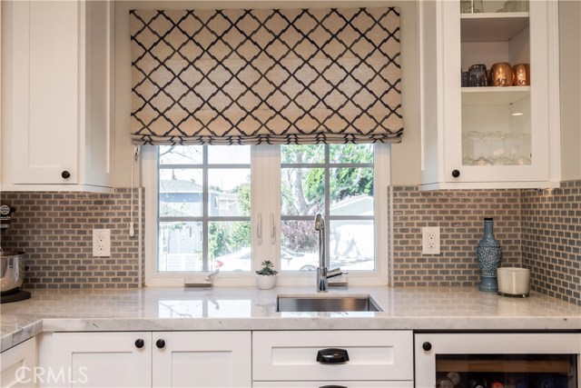 592 33rd Street, Manhattan Beach, California 90266, 3 Bedrooms Bedrooms, ,3 BathroomsBathrooms,Residential,Sold,33rd,SB19082655