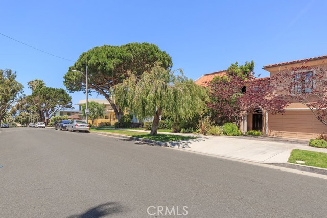 613 Avenue A, Redondo Beach, California 90277, 5 Bedrooms Bedrooms, ,4 BathroomsBathrooms,Residential,Sold,Avenue A,SB17122007