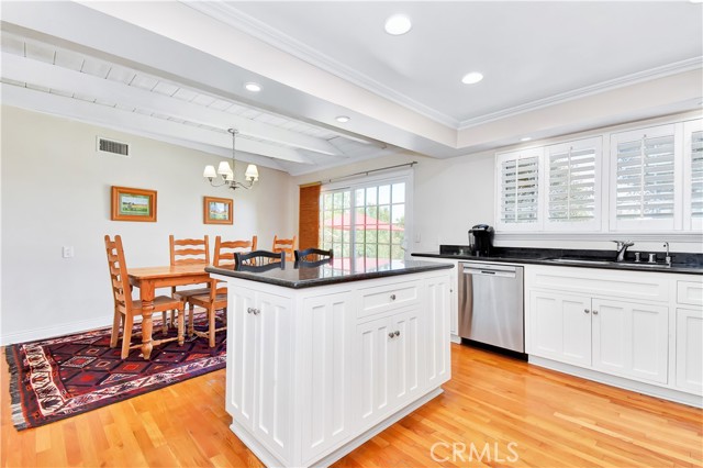 52 Strawberry Lane, Rolling Hills Estates, California 90274, 4 Bedrooms Bedrooms, ,2 BathroomsBathrooms,Residential,Sold,Strawberry,PV21045294