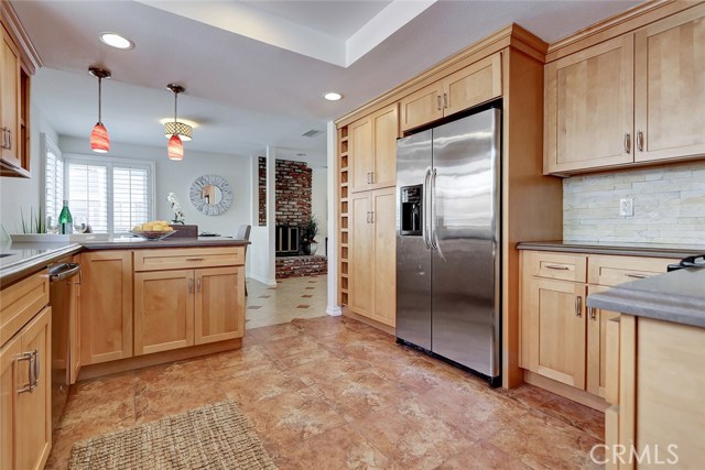 2011 Dufour Avenue, Redondo Beach, California 90278, 3 Bedrooms Bedrooms, ,2 BathroomsBathrooms,Residential,Sold,Dufour,SB19170584
