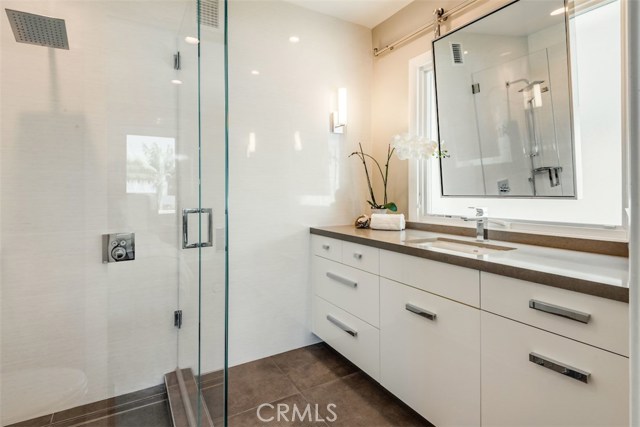 400 Paseo Del Mar, Palos Verdes Estates, California 90274, 5 Bedrooms Bedrooms, ,4 BathroomsBathrooms,Residential,Sold,Paseo Del Mar,SB20183435