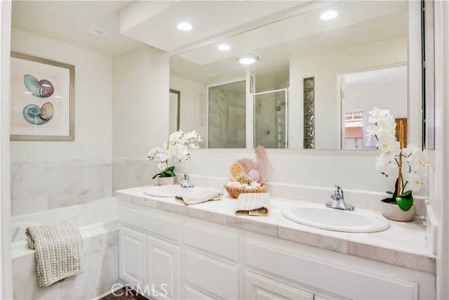 228 Manhattan Avenue, Hermosa Beach, California 90254, 3 Bedrooms Bedrooms, ,3 BathroomsBathrooms,Residential,Sold,Manhattan,PV18057092