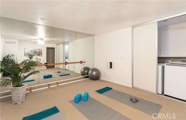 Large Bonus Room and Laundry