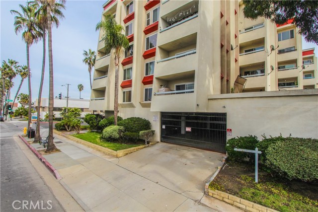 200 Catalina Avenue, Redondo Beach, California 90277, 1 Bedroom Bedrooms, ,1 BathroomBathrooms,Residential,Sold,Catalina,SB18287585