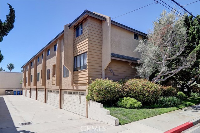 2304 Mathews Avenue, Redondo Beach, California 90278, 2 Bedrooms Bedrooms, ,1 BathroomBathrooms,Residential,Sold,Mathews,SB20078612